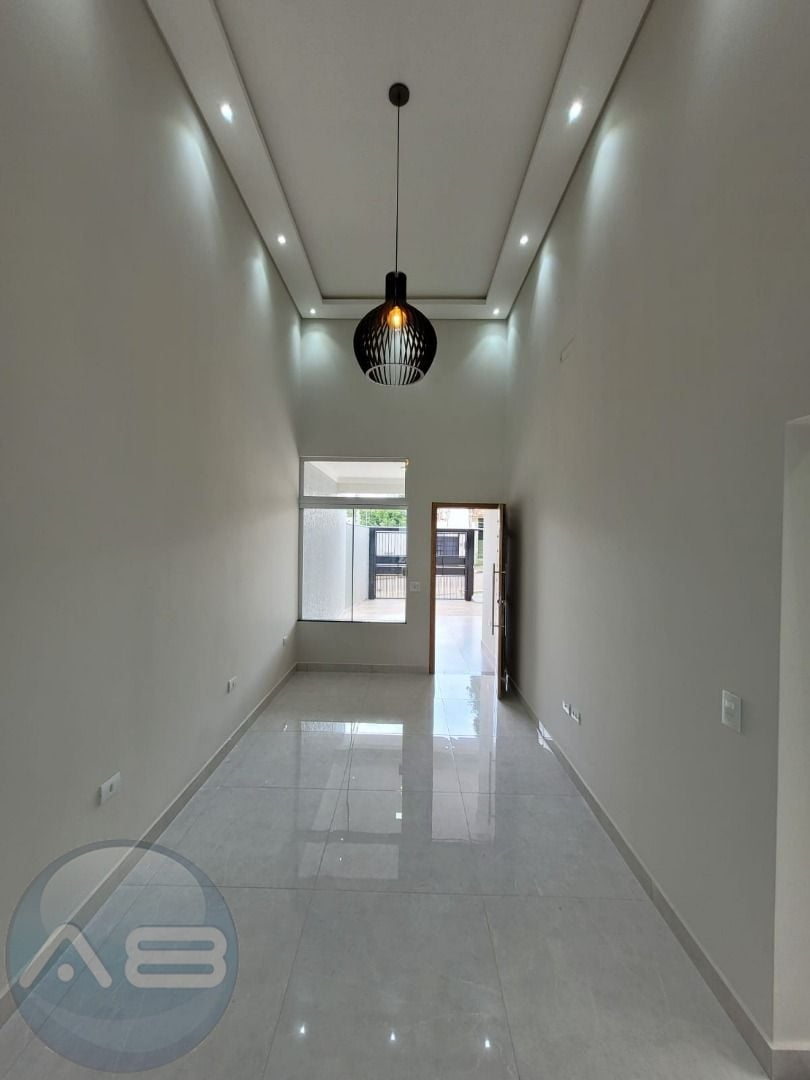CCasa Espaçosa com 3 Dormitórios à Venda em Jardim Novo Oásis,...