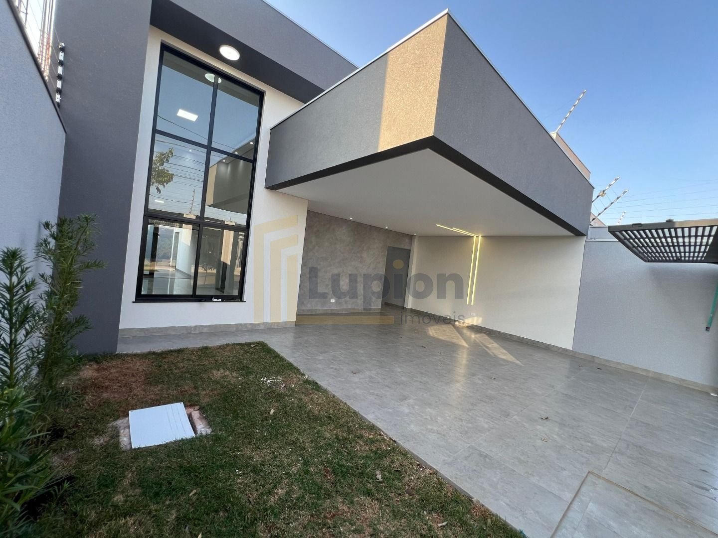 Casa com 3 dormitórios à venda, 115 m² por R$ 628.000,00 - Jar...