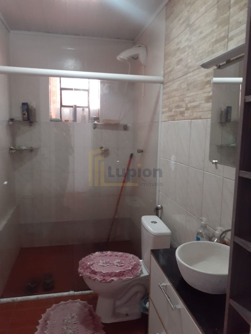 Casa com 2 dormitórios à venda,130.00 m , uberaba, CURITIBA - PR