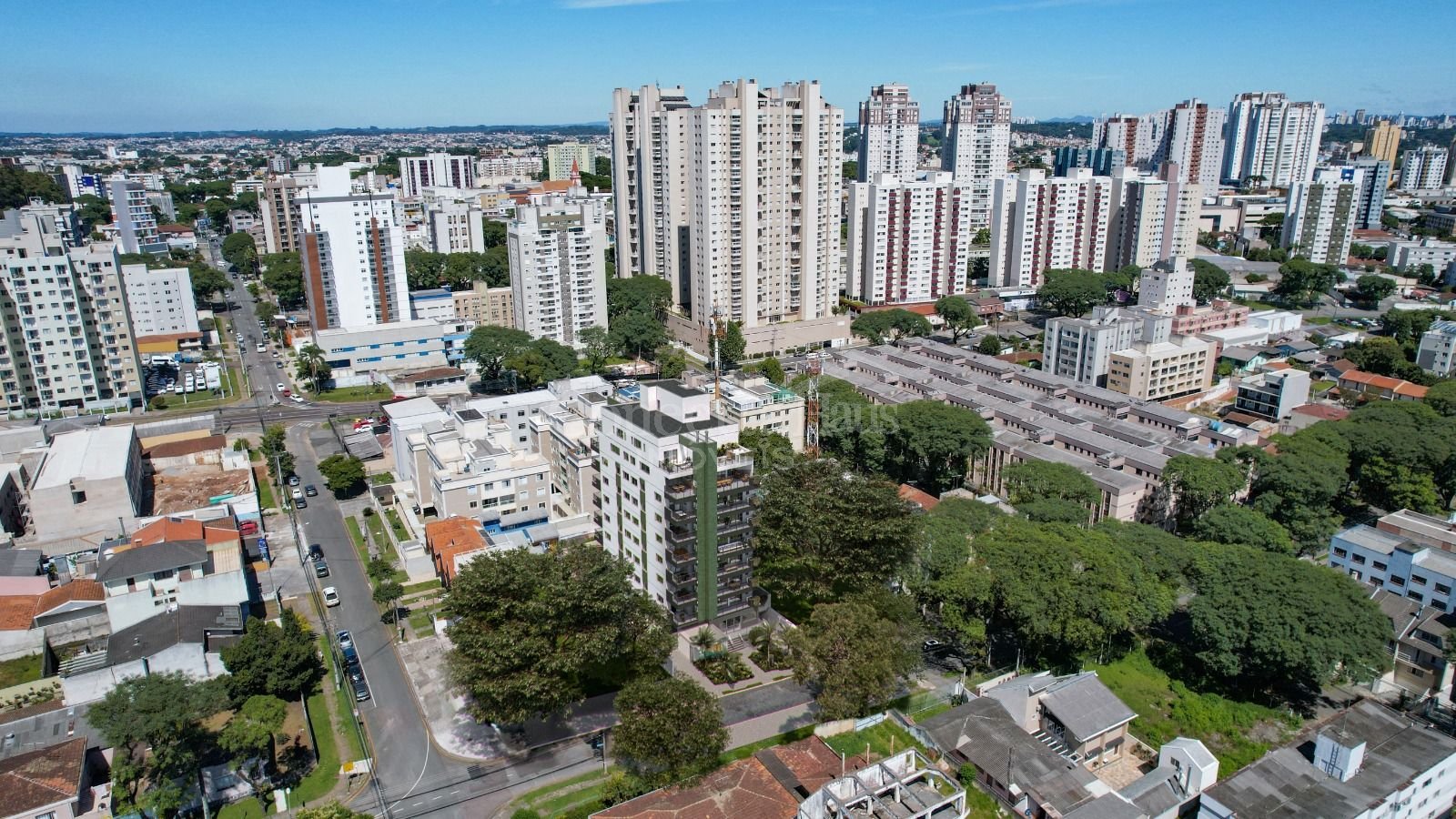 Apartamento com 3 dormitórios à venda,66.02 m , portão, CURITI...