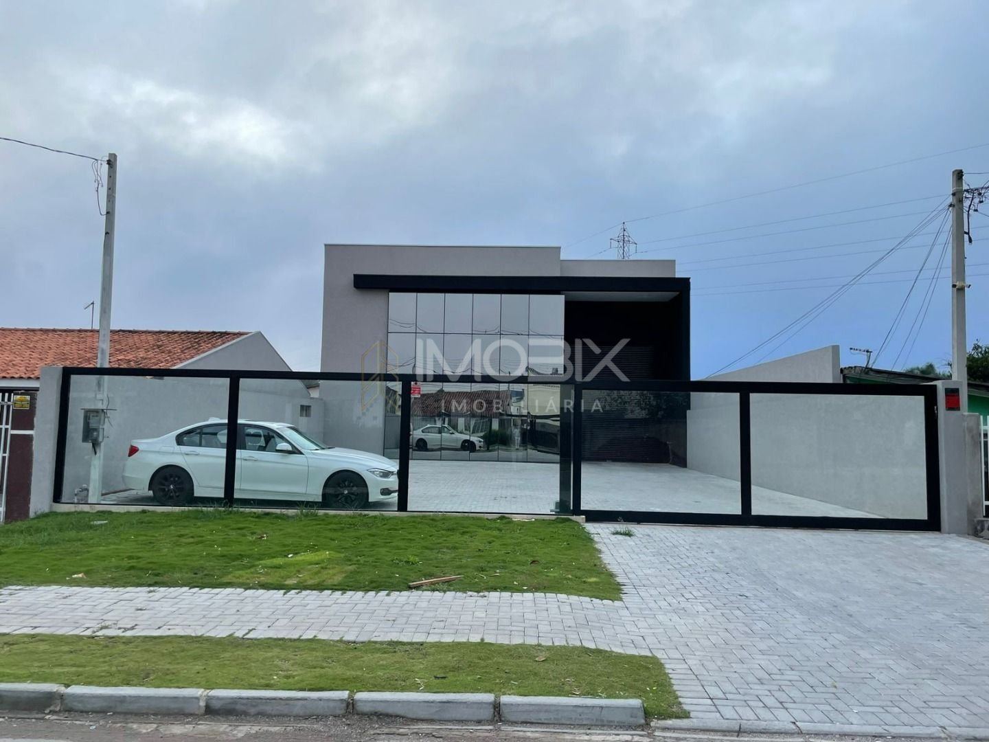 Galpão à venda, 670 m  por R  2.699.999,00 - Boqueirão - Curit...