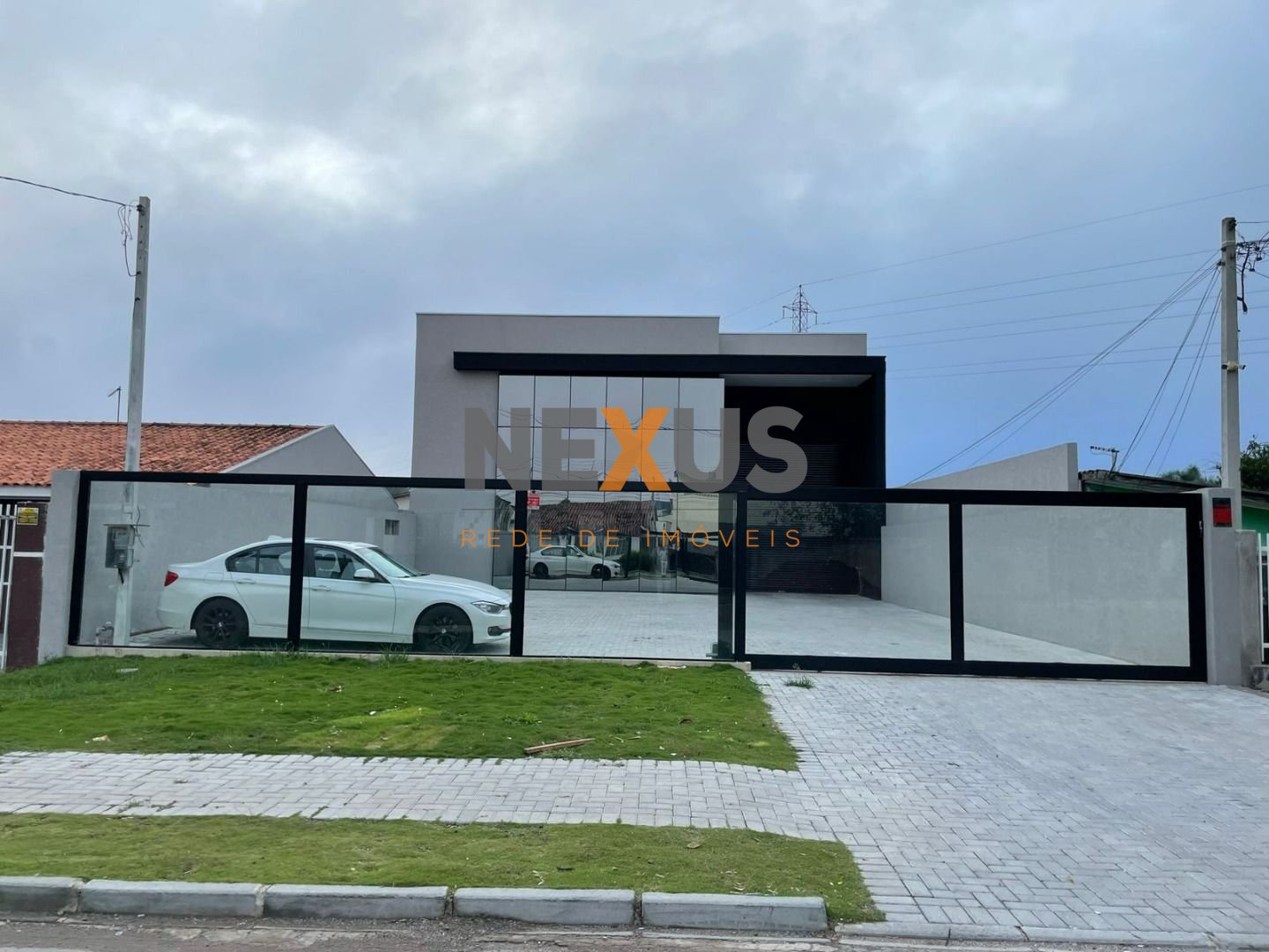 Galpão à venda, 670 m  por R  2.699.999,00 - Boqueirão - Curit...