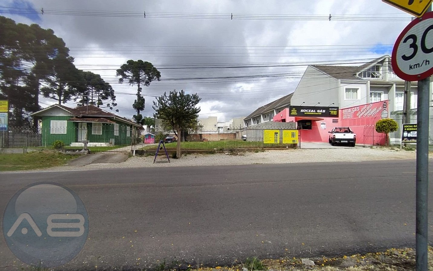 Terreno de Esquina no Boqueirão  1.507m  para Construção