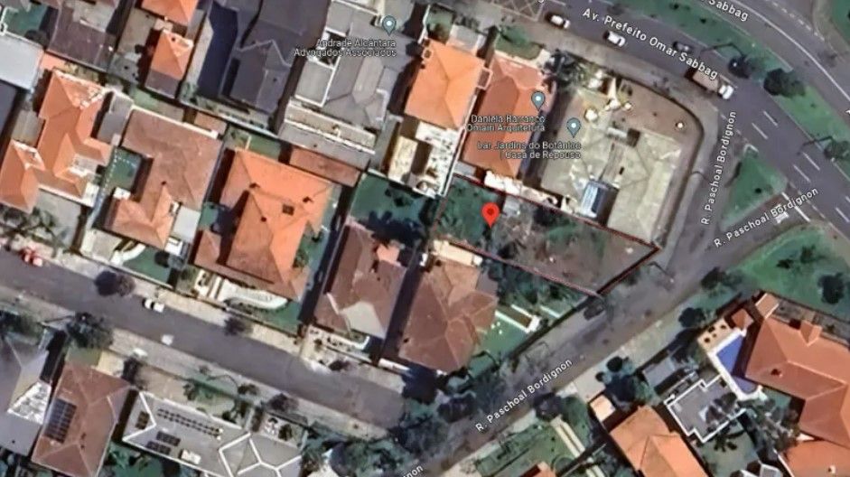 Terreno 480m  à venda no Jardim Botânico  Plano, acima do níve...