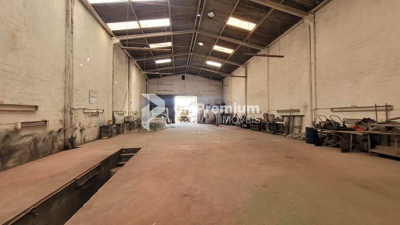 Barracão à venda, 620 m  por R  1.499.000,00 - Boqueirão - Cur...