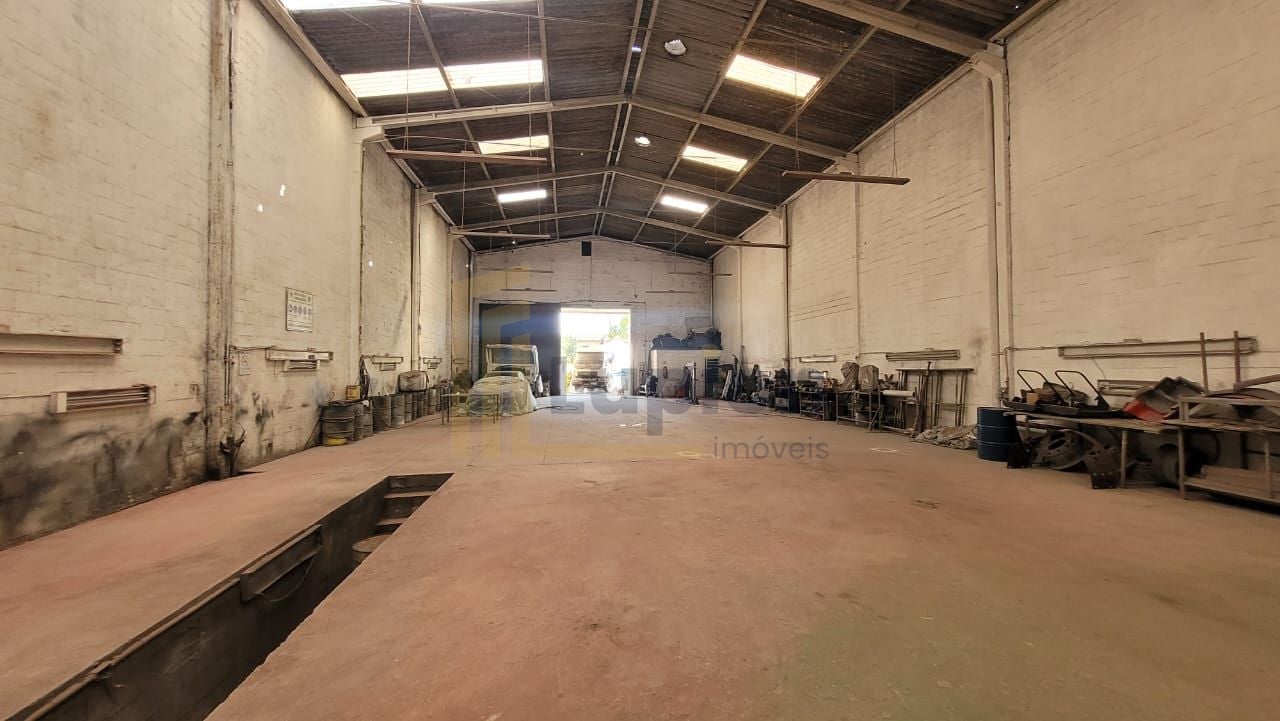 Barracão à venda, 620 m  por R  1.499.000,00 - Boqueirão - Cur...