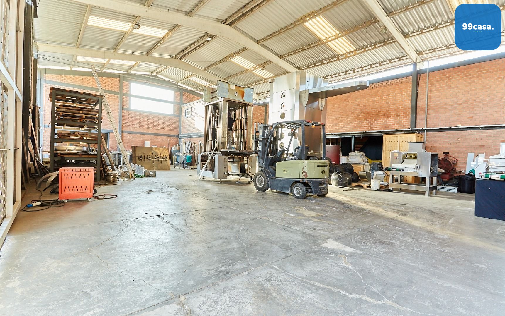 Barracão 500m  em Terreno de Esquina | Localização Estratégica...