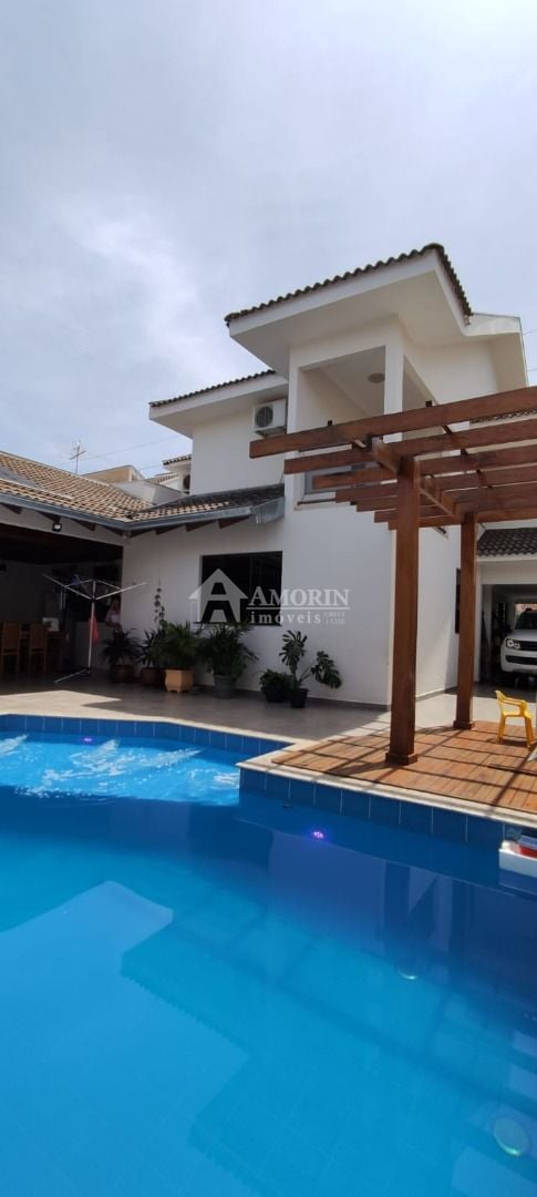 Sobrado com 3 dormitórios à venda, 261 m² por R$ 1.100.000,00 ...