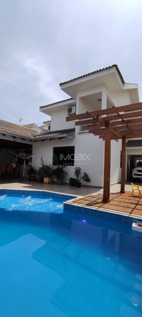 Sobrado com 3 dormitórios à venda, 261 m² por R$ 1.100.000,00 ...