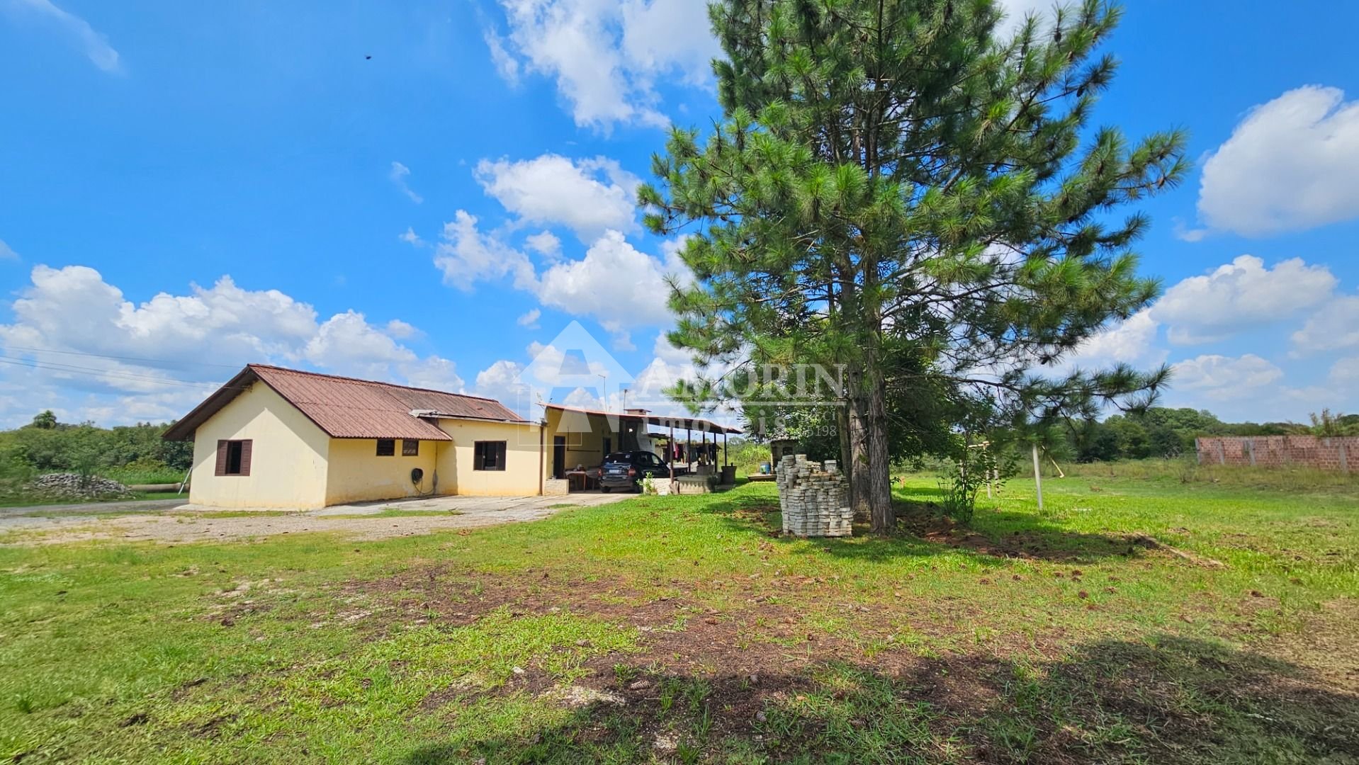 Chácara com 3 dormitórios, sendo 01 suite, à venda, 36300 m  p...