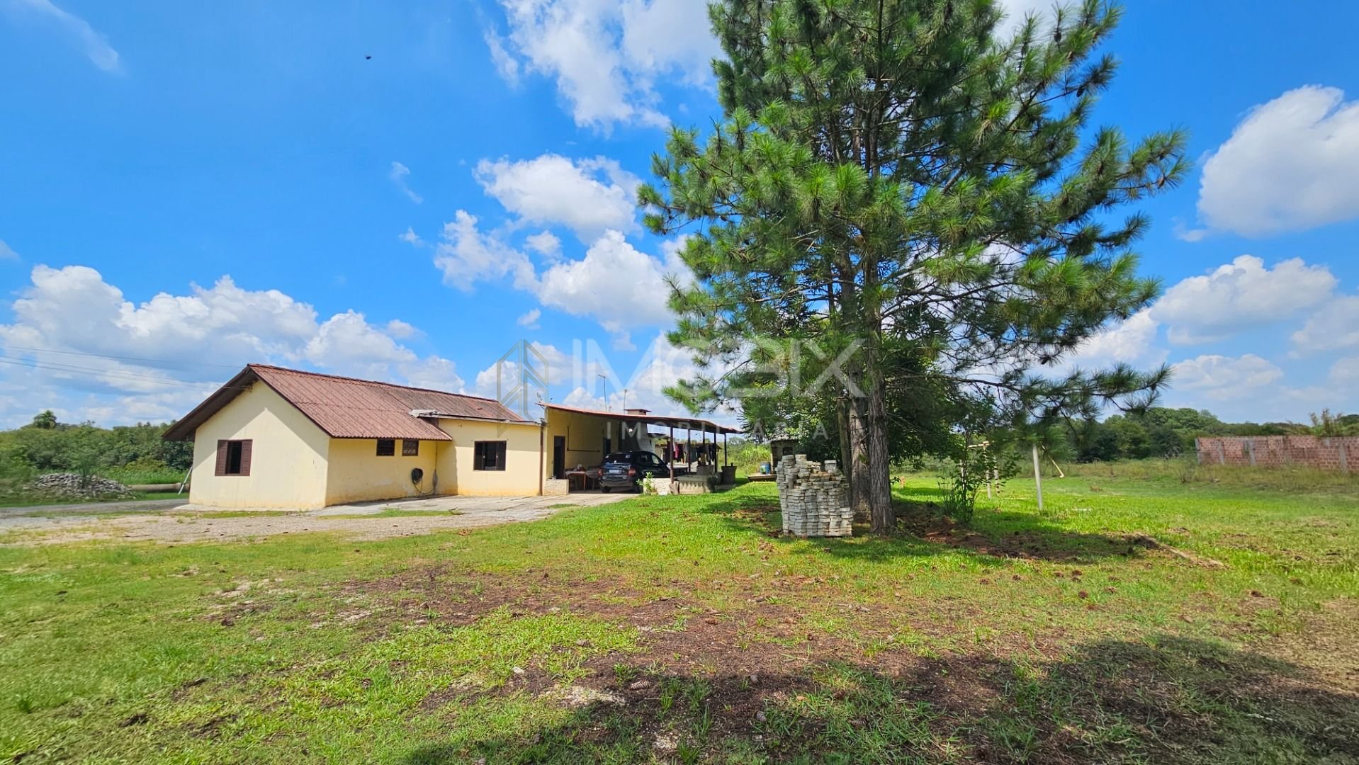 Chácara com 3 dormitórios, sendo 01 suite, à venda, 36300 m  p...