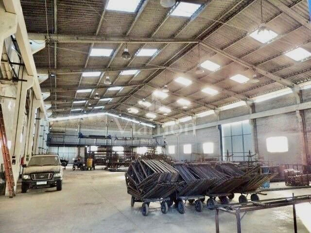 Barracão à venda, 3350 m  por R  2.800.000,00 - Ribeirão Verme...