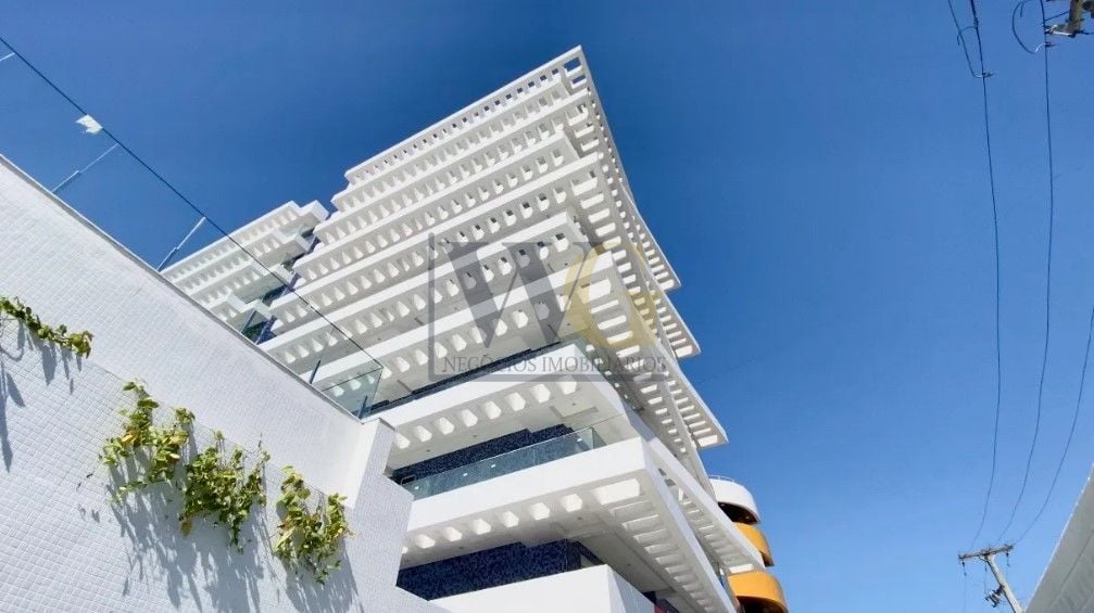 Apartamento com 3 dormitórios à venda, 200 m  por R  2.400.000...