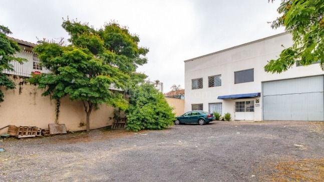 Barracão 550m  no Boqueirão  Espaço Amplo e Estrutura Completa...