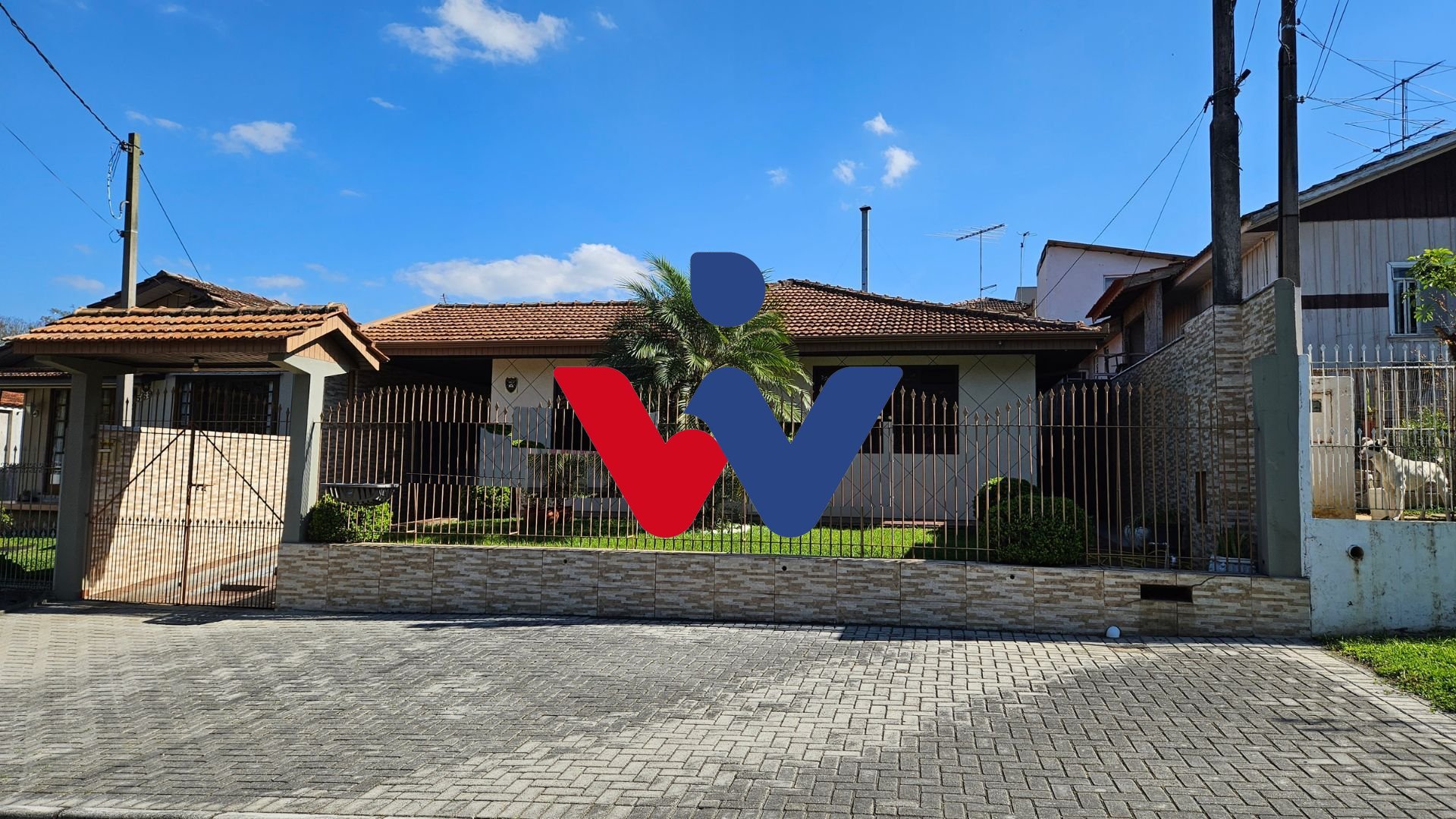 Casa com 3 dormitórios mais sobrado com 03 dormitórios  à vend...