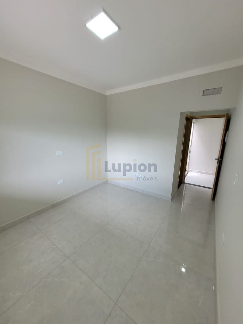 Casa com 3 dormitórios à venda, 180 m² por R$ 530.000,00 - Jar...