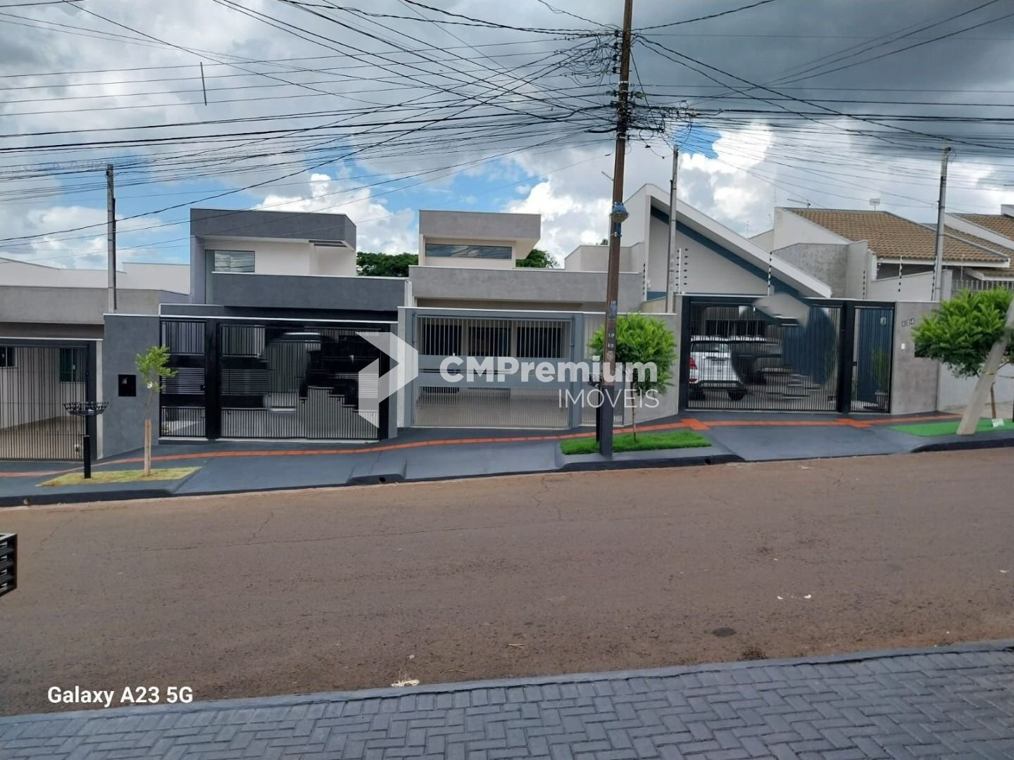 Casa com 3 dormitórios à venda, 122 m² por R$ 679.900,00 - Jar...