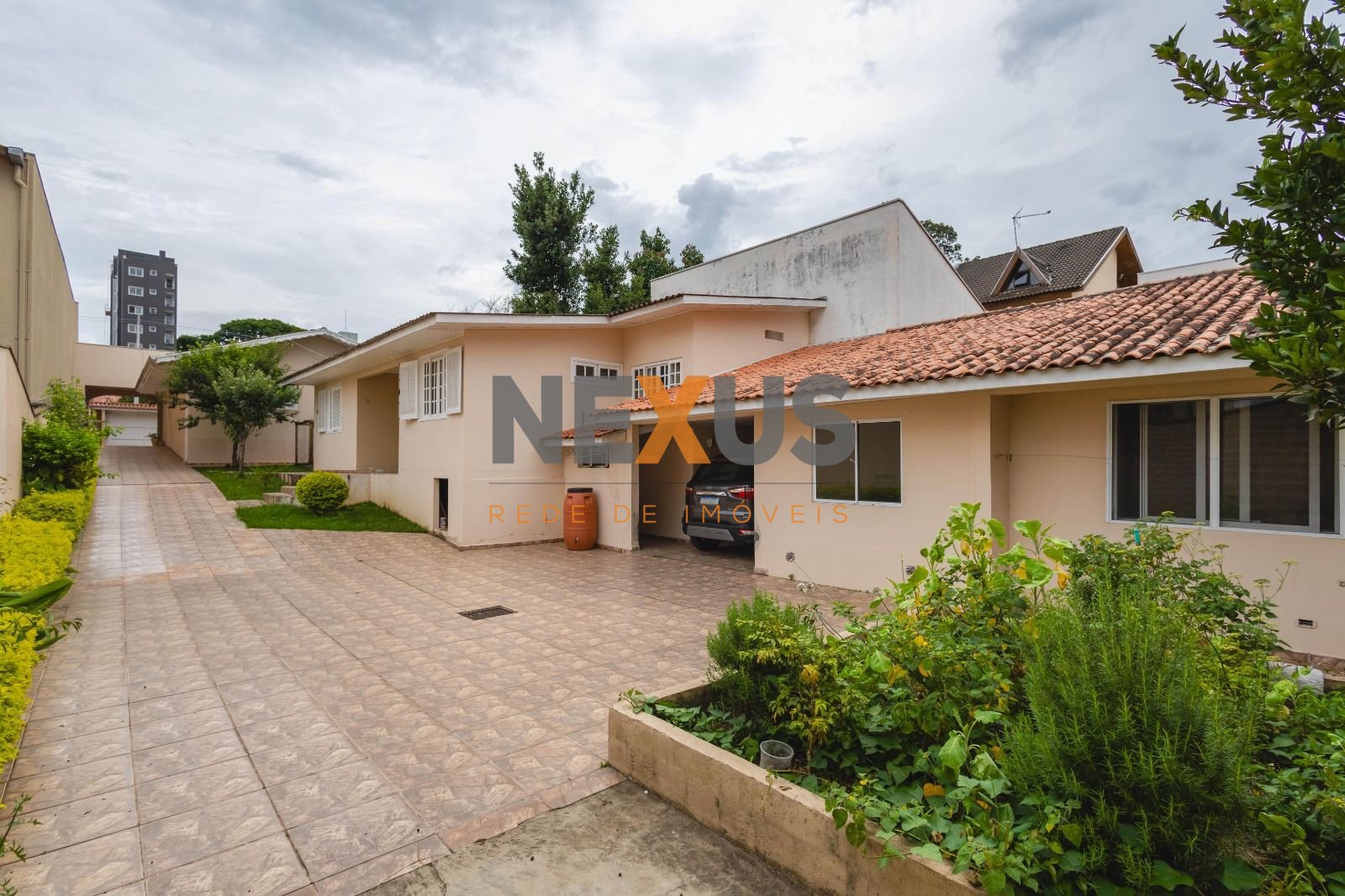 Casa com 3 dormitórios à venda, 300 m  por R  1.200.000,00 - G...