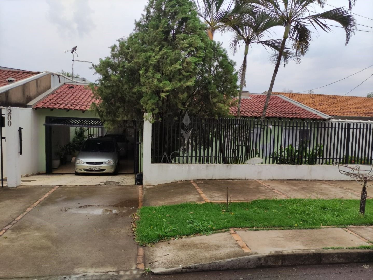 Casa com 3 dormitórios à venda, 240 m² por R$ 550.000,00 - Con...
