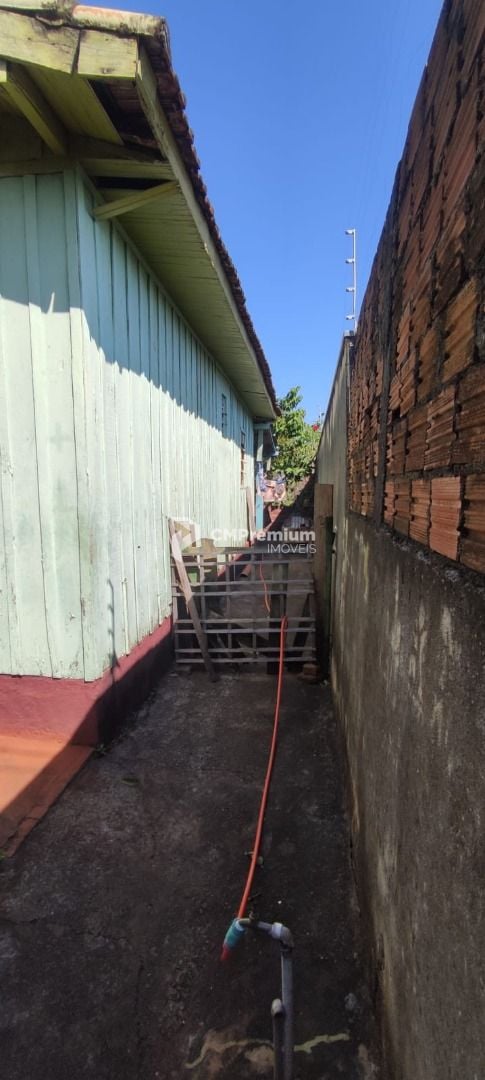 Casa com 2 dormitórios à venda, 50 m  por R  180.000,00 - Parq...