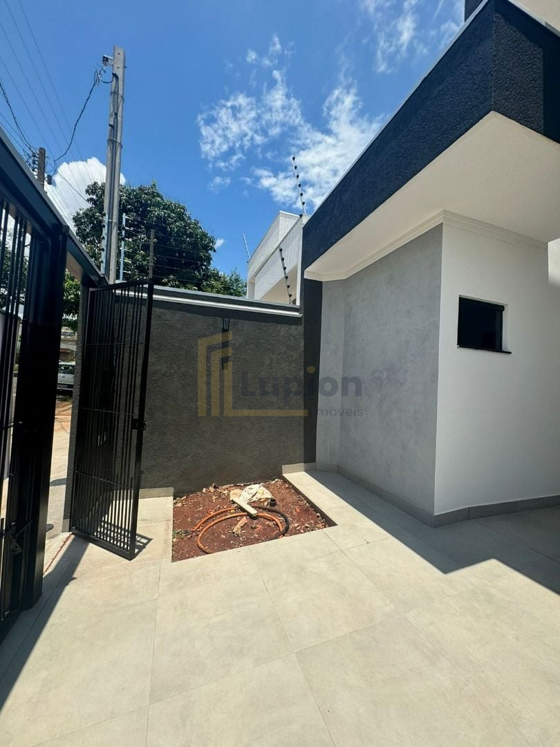 Casa com 3 dormitórios à venda, 87 m² por R$ 370.000,00 - Parq...