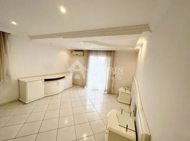 Casa com 4 dormitórios à venda, 480 m  por R  1.400.000,00 - J...