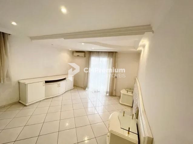 Casa com 4 dormitórios à venda, 480 m  por R  1.400.000,00 - J...