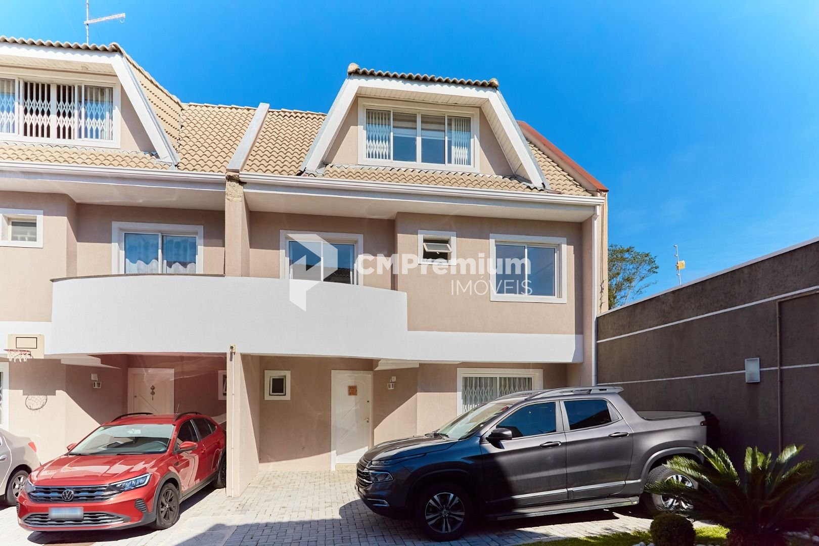 Sobrado Triplex no Portão com Espaço Gourmet e Ático, Condomín...