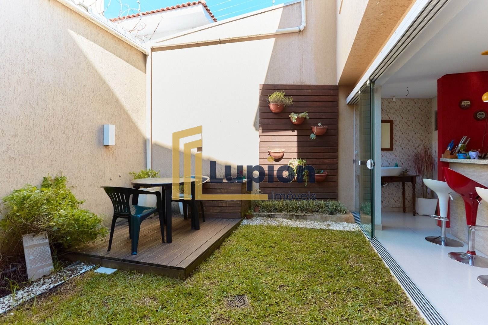 Sobrado com 4 dormitórios à venda, 180 m  por R  978.000,00 - ...