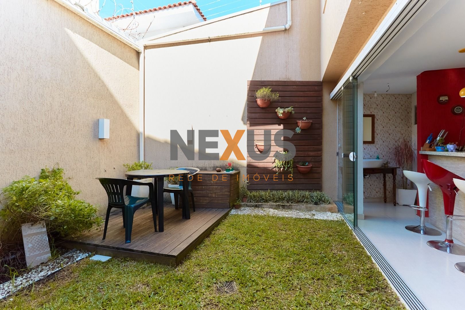 Sobrado com 4 dormitórios à venda, 180 m  por R  978.000,00 - ...