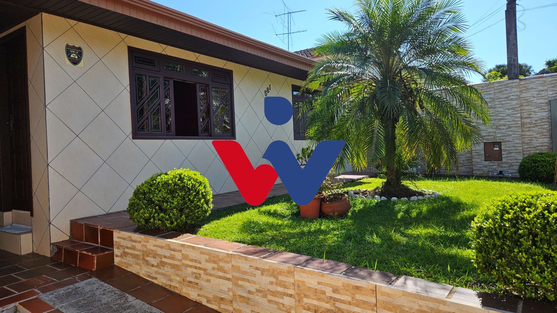 Casa com 3 dormitórios mais sobrado com 03 dormitórios  à vend...