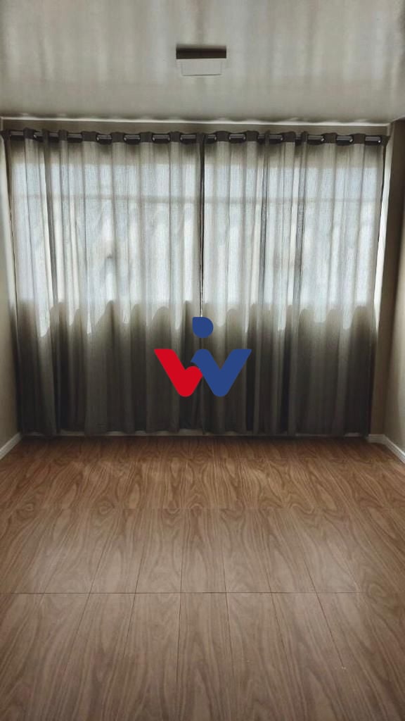 Sala à venda, 30 m  por R  129.900,00 - Portão - Curitiba PR