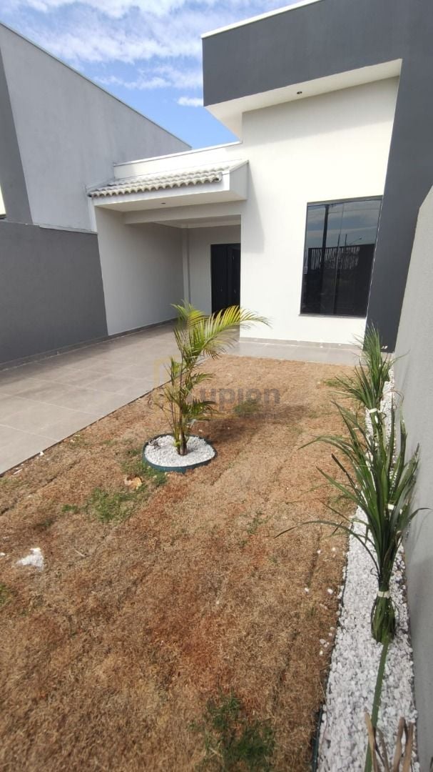 Casa com 3 dormitórios à venda, 82 m² por R$ 350.000,00 - Giar...