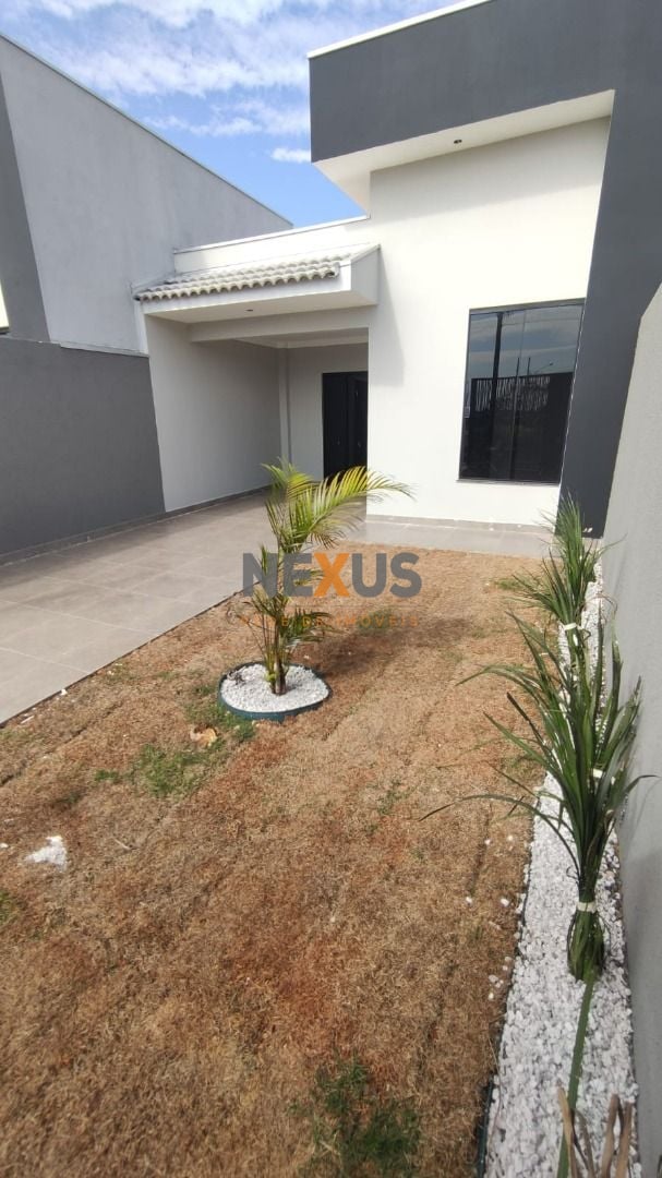 Casa com 3 dormitórios à venda, 82 m² por R$ 350.000,00 - Giar...