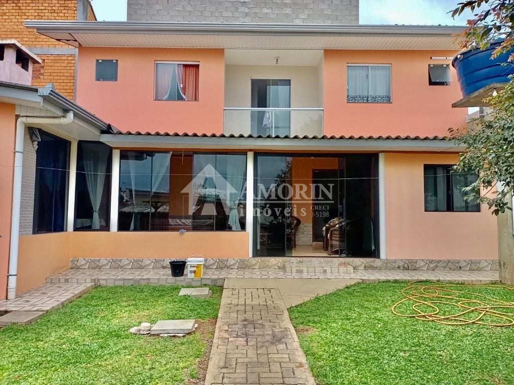 Imóvel com Duas Casas e Sobrado. Espaço, Conforto e Variedade ...
