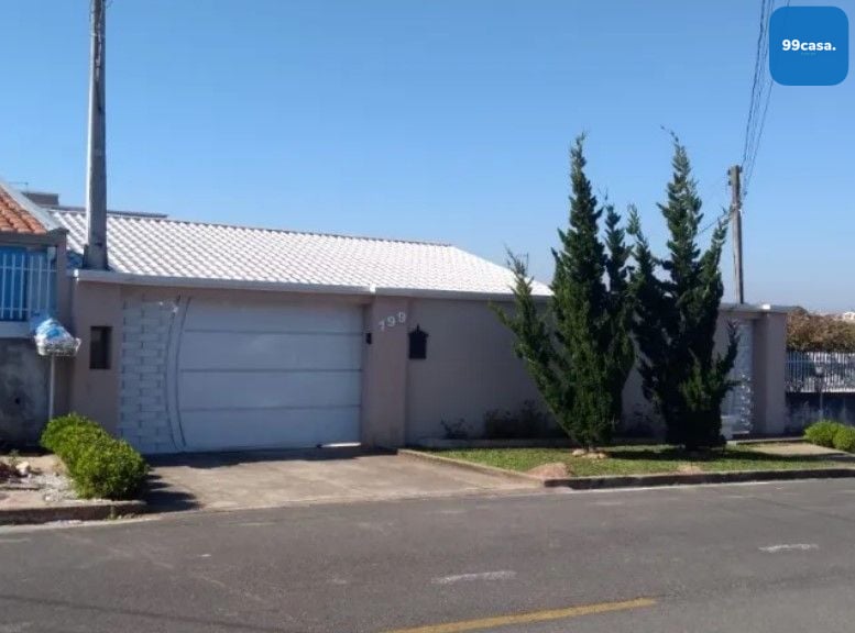 Excelente Casa à Venda com Móveis Planejados, Portão Elétrico ...