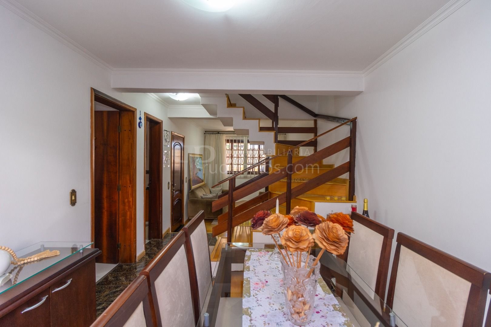 Sobrado Triplex 129m  em Condomínio Fechado no Portão  Seguran...