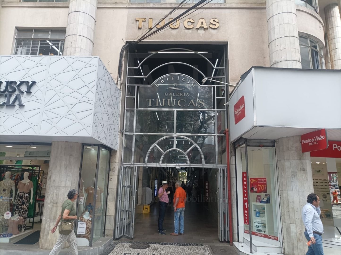 Sala à venda, 46 m  por R  250.000,00 - Centro - Curitiba PR