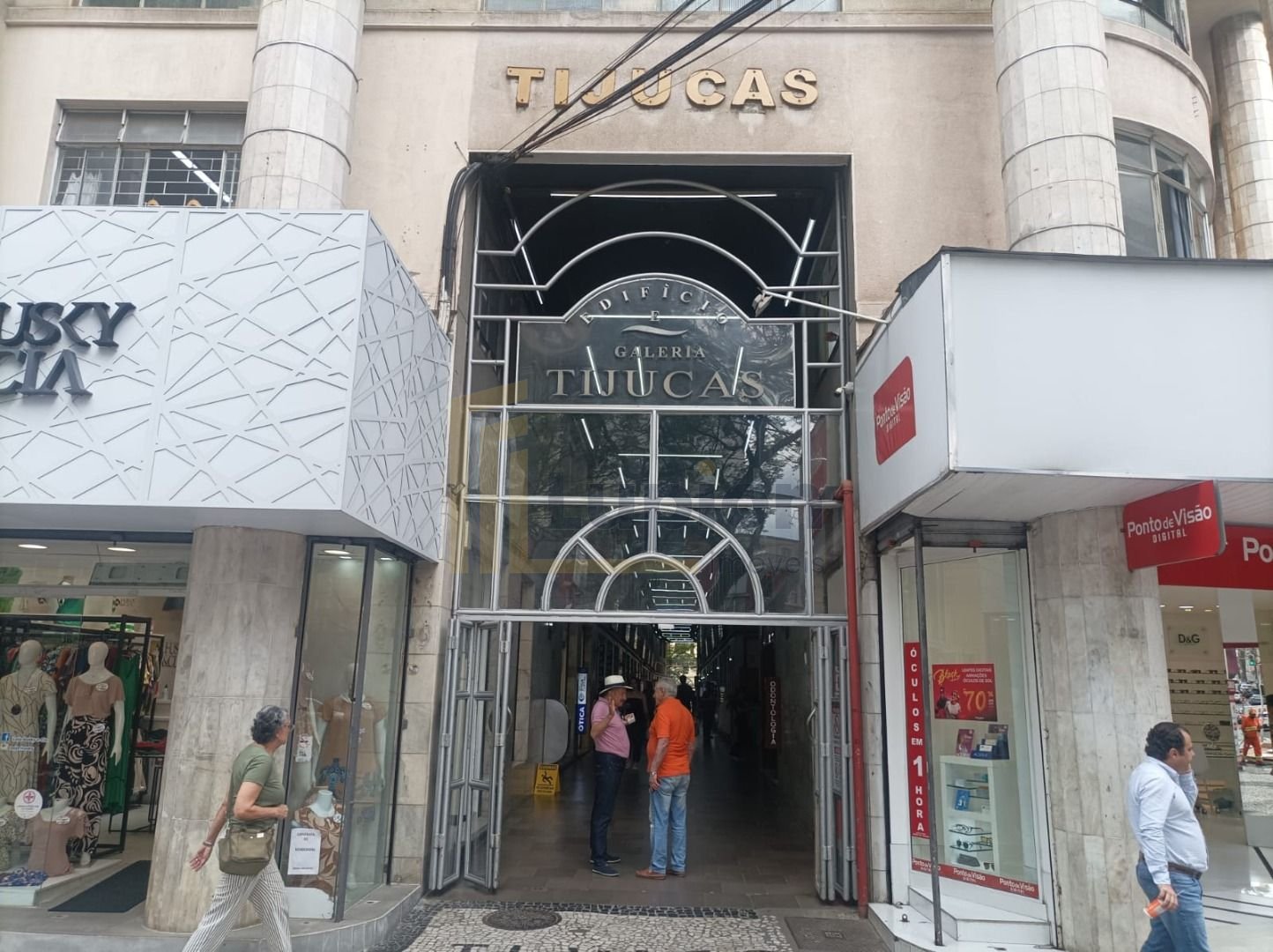 Sala Comercial de 46m  na Boca Maldita  Centro de Curitiba