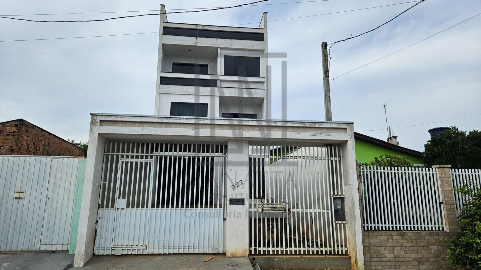 Sobrado com 4 dormitórios, sendo 01 suíte à venda, 350 m² por ...