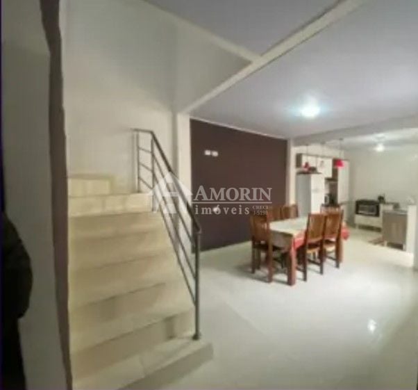 Casa com 3 dormitórios à venda, 200 m  por R  480.000,00 - Cam...