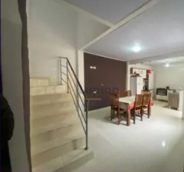 Casa com 3 dormitórios à venda, 200 m  por R  480.000,00 - Cam...
