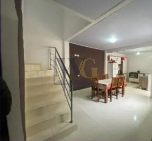 Casa com 3 dormitórios à venda, 200 m  por R  480.000,00 - Cam...