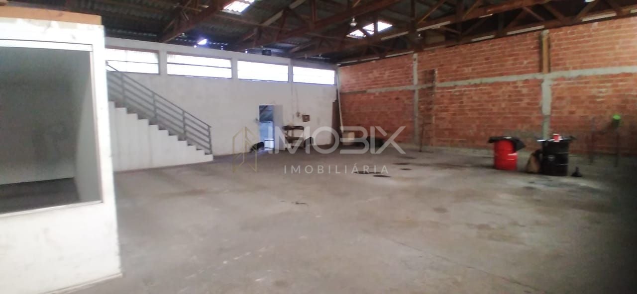 Barracão à venda, 730 m  por R  2.500.000,00 - Cidade Industri...