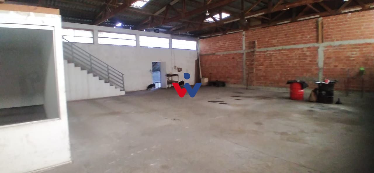Barracão à venda, 730 m  por R  2.500.000,00 - Cidade Industri...