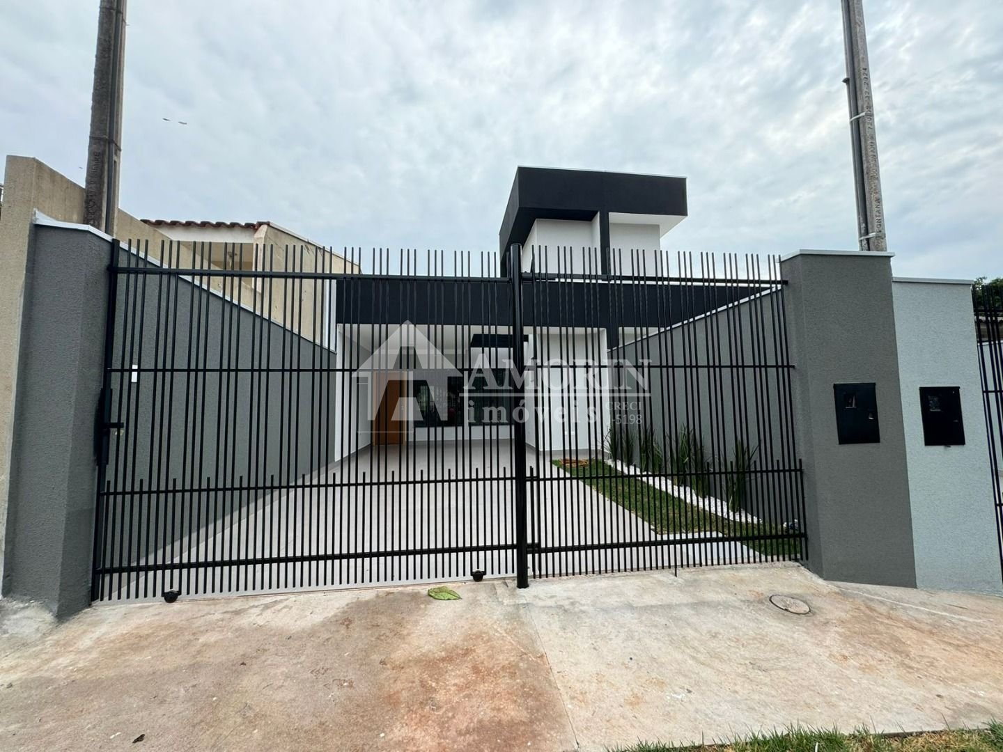 Casa com 3 dormitórios à venda, 80 m² por R$ 370.000,00 - Conj...