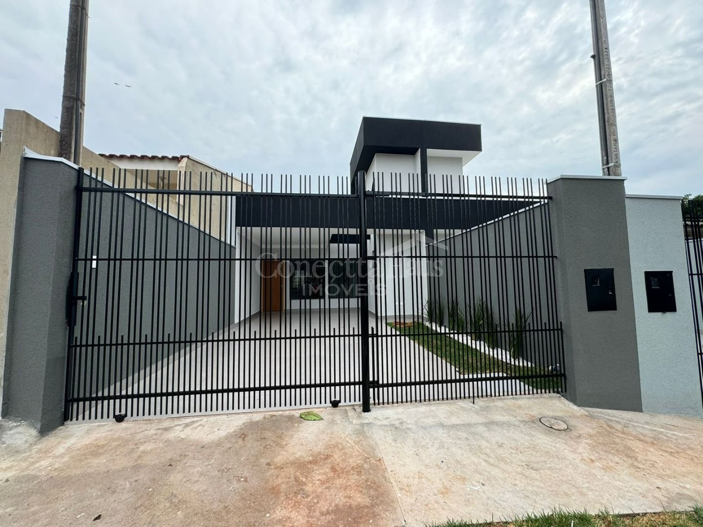 Casa com 3 dormitórios à venda, 80 m² por R$ 370.000,00 - Conj...