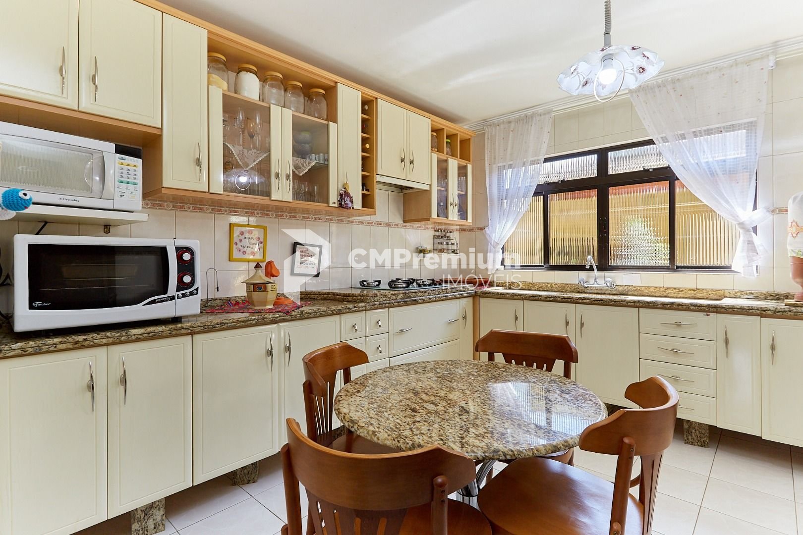 Sobrado com 3 dormitórios à venda, 175 m  por R  898.000,00 - ...