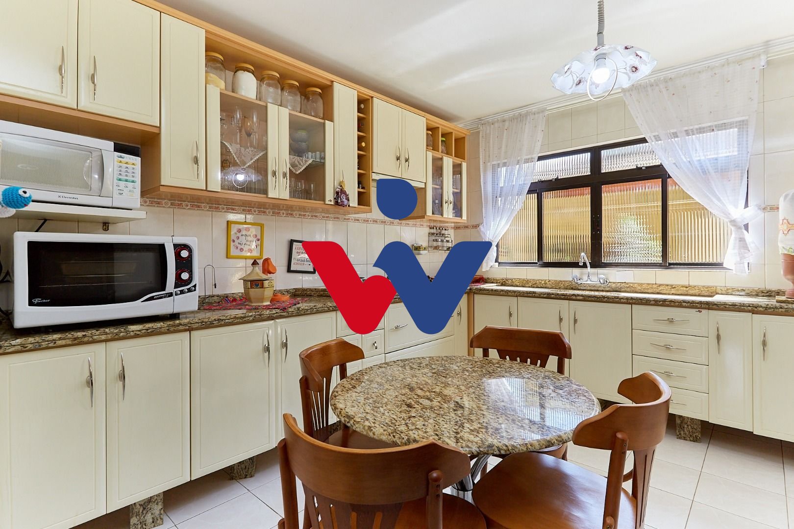Sobrado com 3 dormitórios à venda, 175 m  por R  898.000,00 - ...