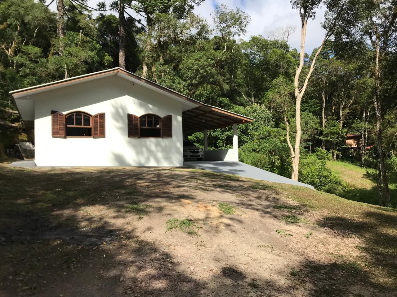 Ótima Casa em Agudos do Sul com Terreno de 2.000 m  e Nascente...